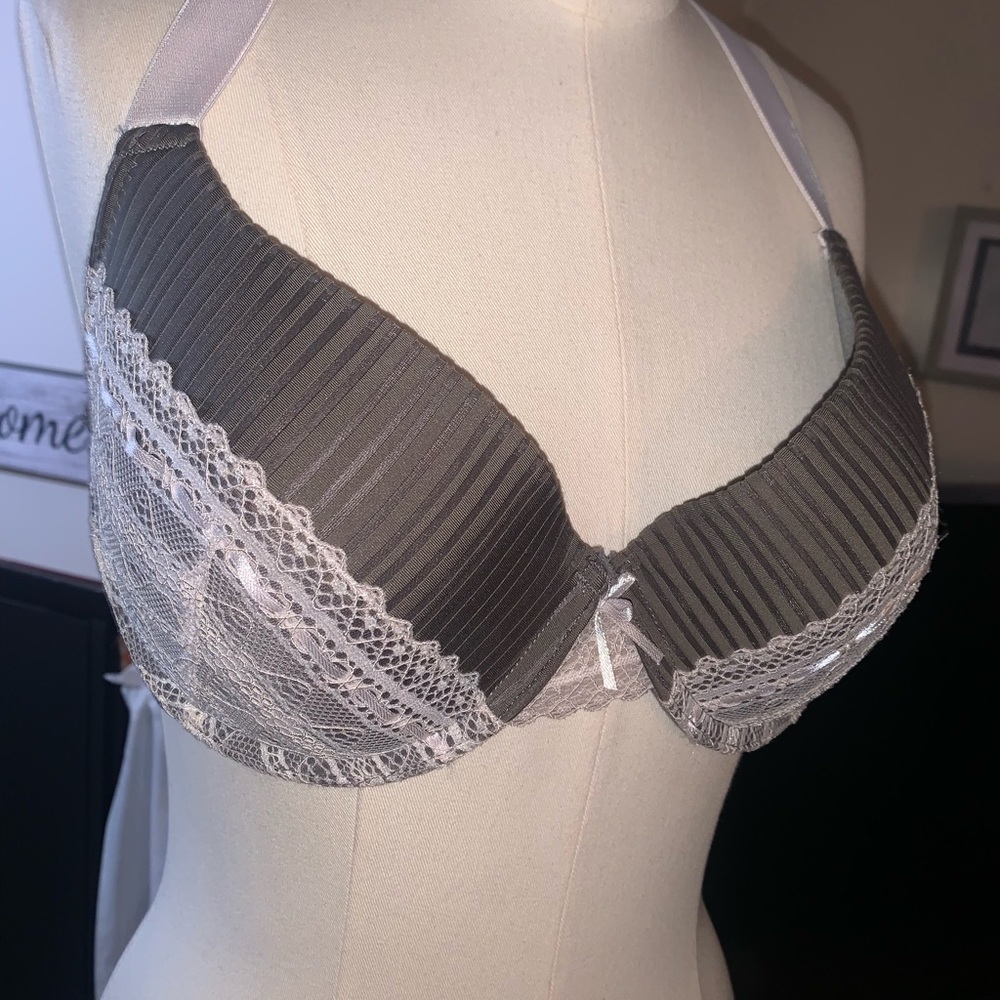 Paramount Gray and Pink push up lace overlay bra 38D - Picture 3 of 8